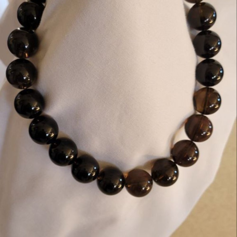BROWN NECKLACE